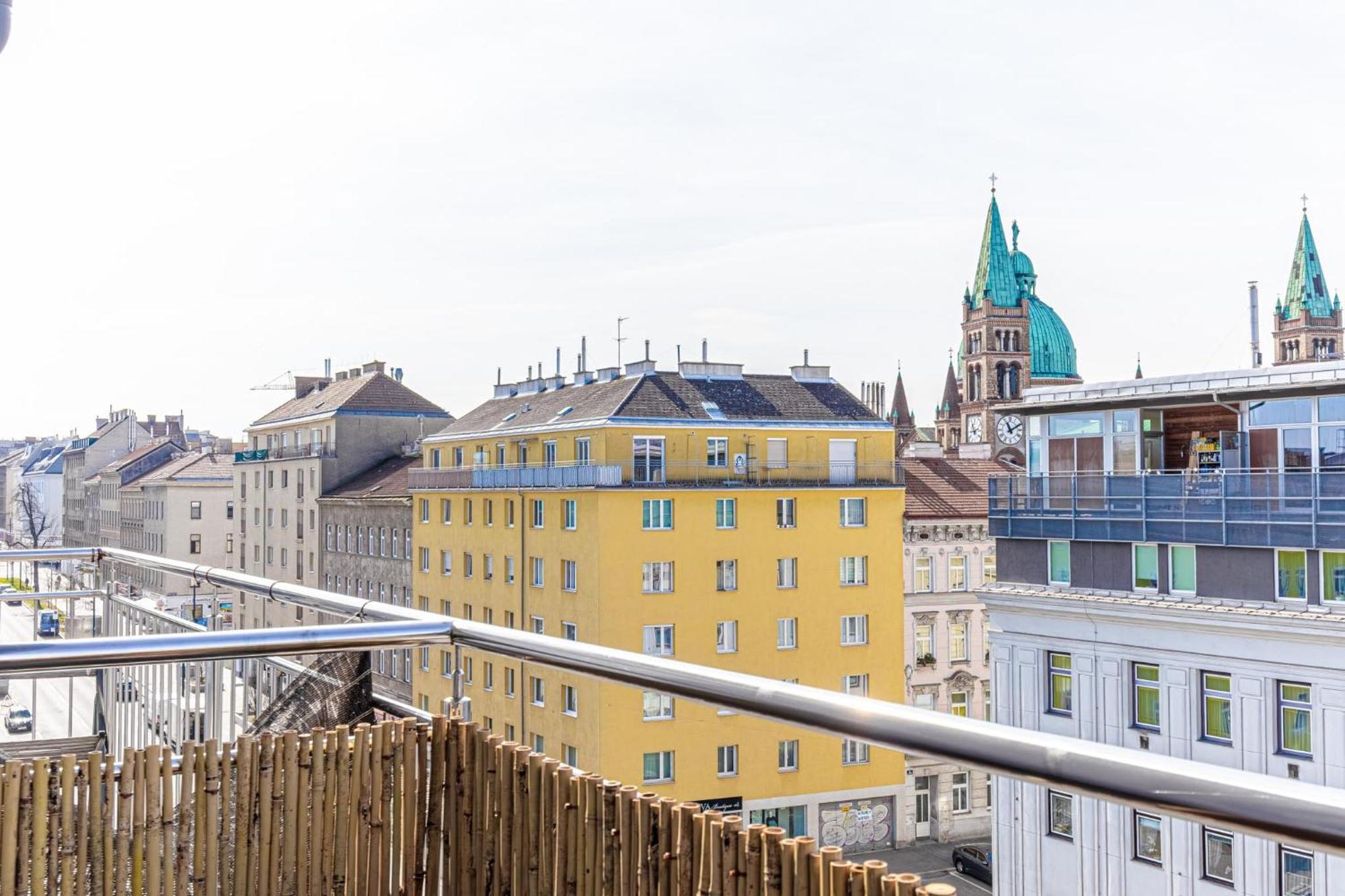 Luxury 2br And 1lr With Balcony - 9 Min To Center Apartment Wien