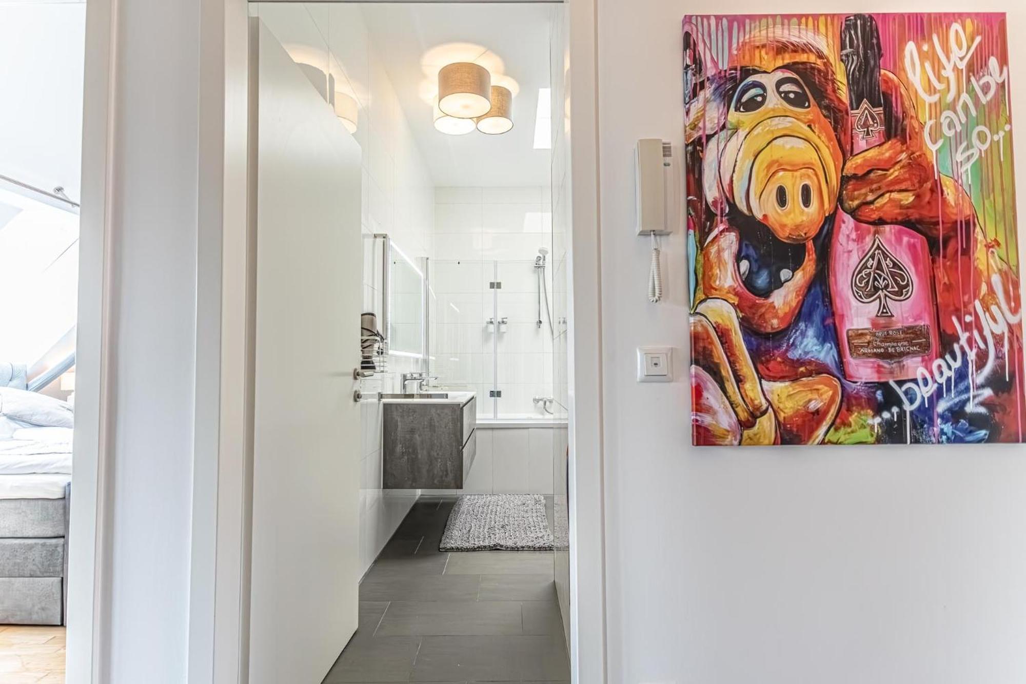 Apartment Luxury 2br And 1lr With Balcony - 9 Min To Center Wien